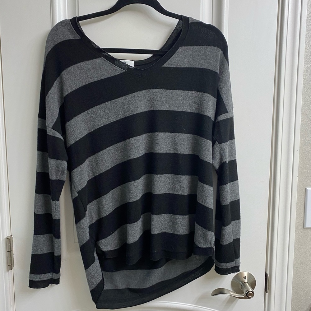 Striped long sleeve t-shirt